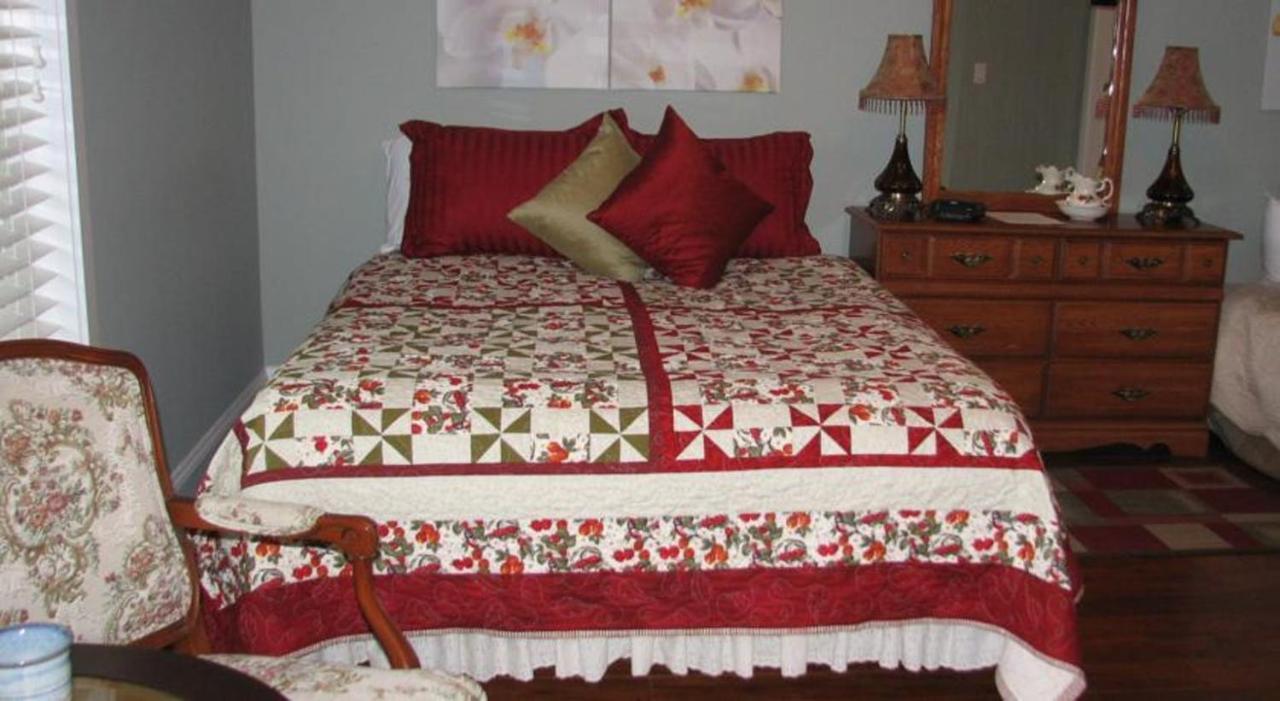 Chesterfield Inn Kelowna Kamer foto